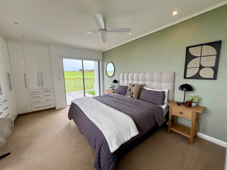 5 Bedroom Property for Sale in Oubaai Western Cape